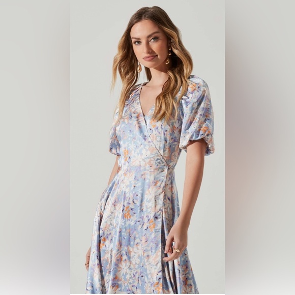 NWT ASTR Satin Floral Wrap Midi Dress XS Asymmetrical Sleeves Wedding Guest - Picture 4 of 16